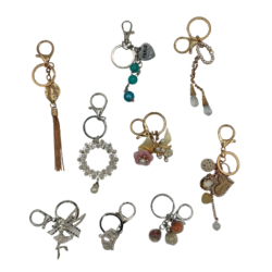 LOT DE 9 PORTES CLES FANTAISIES