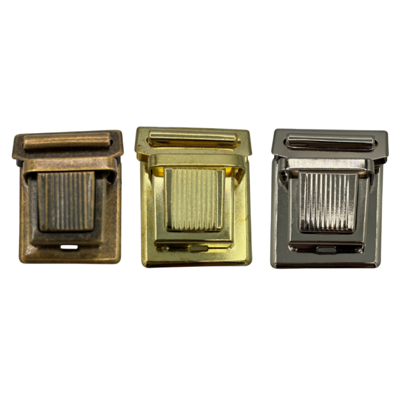 PAGES 127-133 PETITES FOURNITURES MAROQUINERIE/MARTUCCAR88750.png